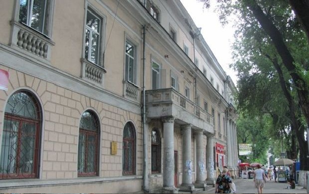 Poză: Fațada Bibliotecii Municipale B.P. Hașdeu. Sursă: Chișinău, orașul meu